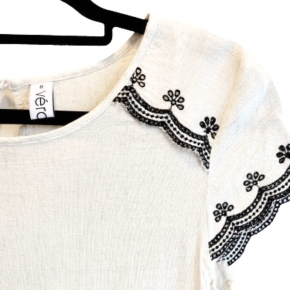 VÉRO Off White Woven Black Embroidered Detailed Short Sleeve Tee Blouse Top 8 - Picture 3 of 6